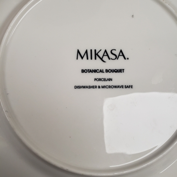 Mikasa Botanical Bouquet Lot Of 4 Salad Dessert Plates  8.5" - Picture 7 of 8